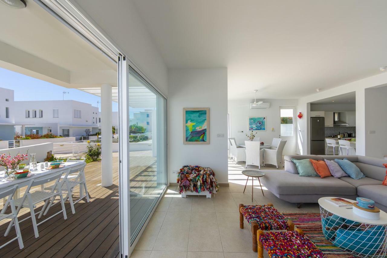 Oceania Villa โปรทาราส ภายนอก รูปภาพ