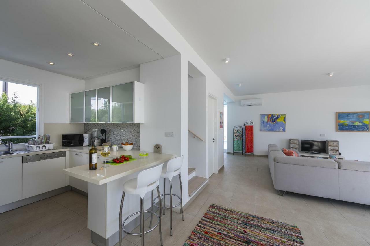 Oceania Villa โปรทาราส ภายนอก รูปภาพ