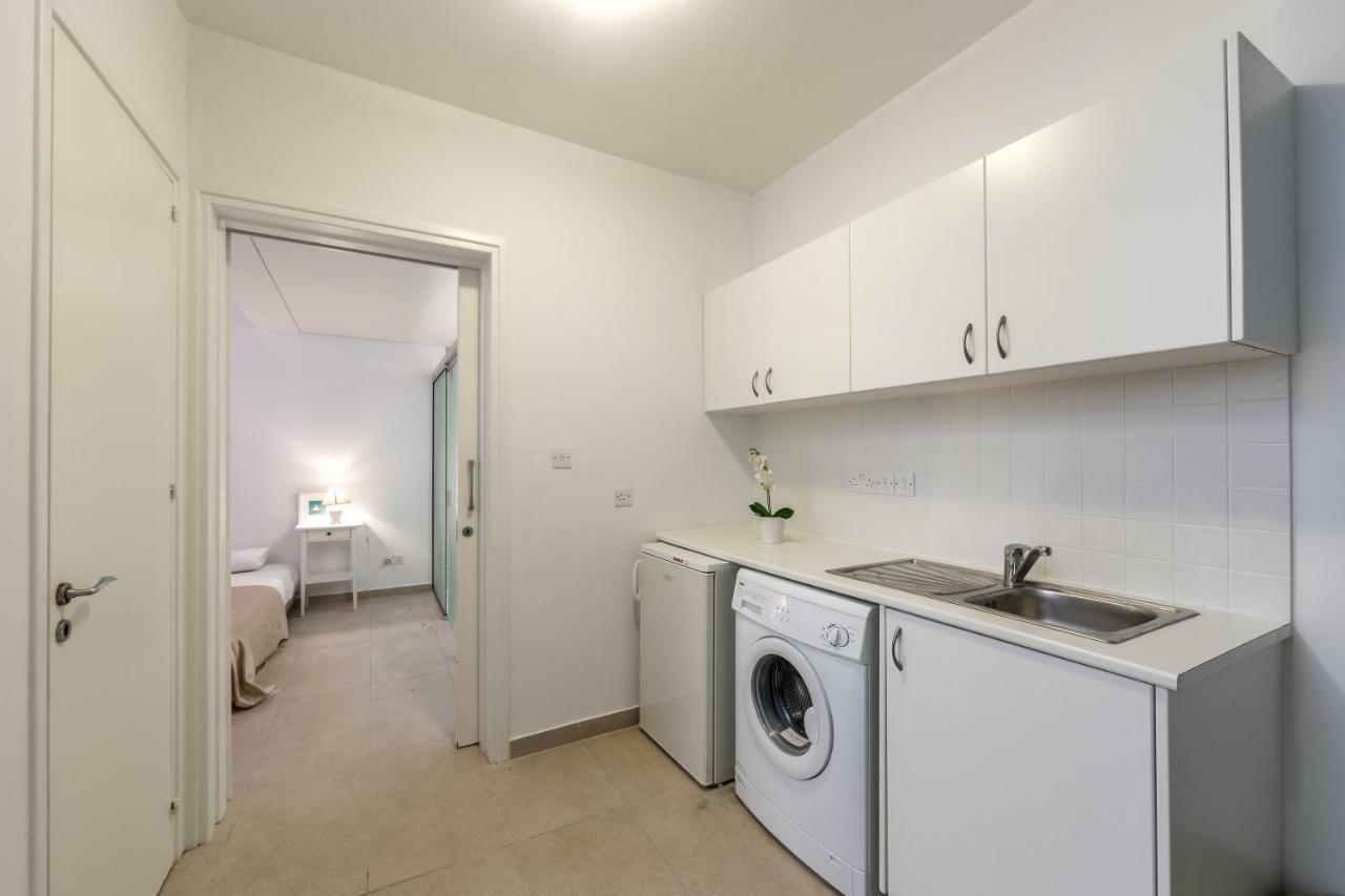Oceania Villa โปรทาราส ภายนอก รูปภาพ